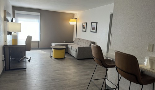 Suite, 1 cama de matrimonio grande con sofá cama, no fumadores (Efficiency)