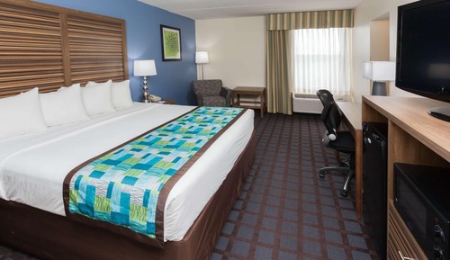 Suite, 1 cama de matrimonio grande, no fumadores, bañera de hidromasaje (with Sofabed)