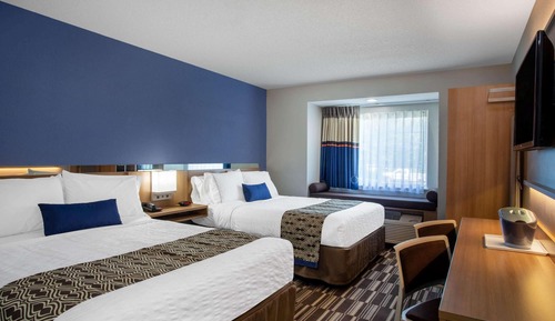 Habitación, 2 camas de matrimonio, accesible para personas con discapacidad (Mobility Accessible)