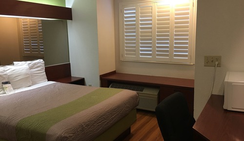 Habitación Deluxe, 1 cama de matrimonio, no fumadores, frigorífico y microondas