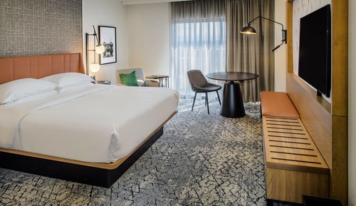 Habitación, 1 cama de matrimonio grande (Mobility Accessible, Tub)