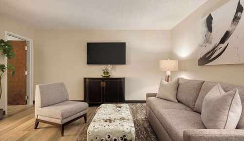 Suite, 1 cama de matrimonio grande con sofá cama, no fumadores, vistas a la piscina