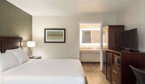 Habitación, 1 cama de matrimonio grande, no fumadores (Mobility, Bathtub W/grab Bars)