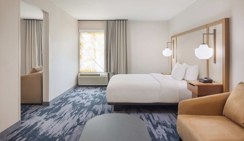 Suite, 1 cama de matrimonio grande (Mobility/Hearing Access, Roll-In Shwr)