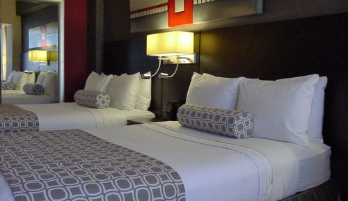 Habitación básica, 2 camas dobles, no fumadores