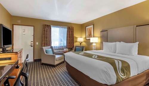 Room, 1 King Bed, Hot Tub, Smoking