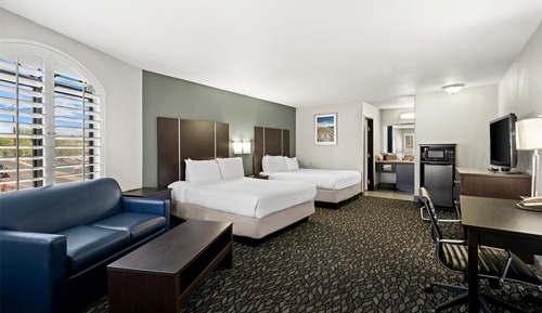 Habitación estándar, 2 camas de matrimonio, no fumadores, microondas (Larger Room)