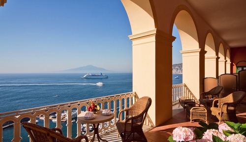 Suite, vistas al mar (Caruso)