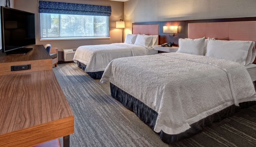 Habitación, 2 camas de matrimonio, no fumadores (Mobility & Hearing, Roll-in Shower)