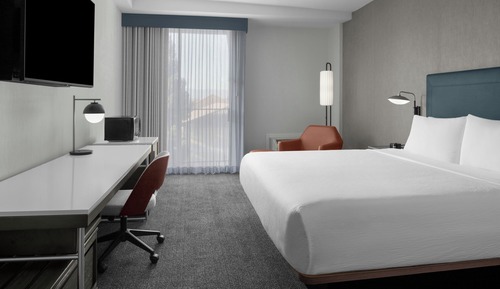 Habitación, 1 cama de matrimonio grande, no fumadores (Mobility w/ Roll-in Shower)