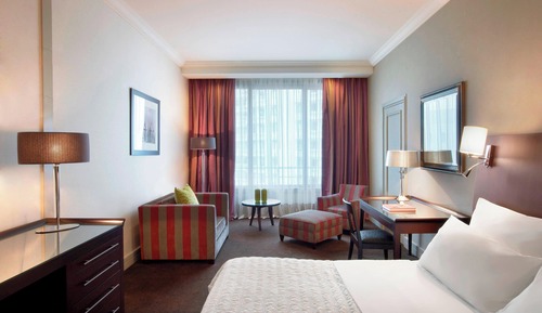 Habitación superior, 1 cama de matrimonio grande, vistas a la ciudad