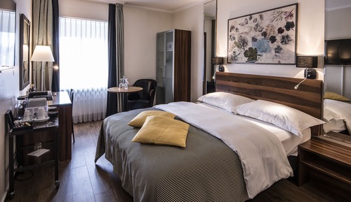 Habitación doble, vistas al río