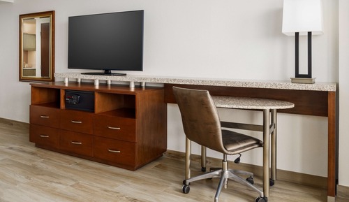 Habitación, 2 camas de matrimonio, balcón (Gulf View)