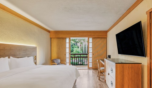 Habitación Deluxe, 1 cama de matrimonio grande, vistas a la piscina