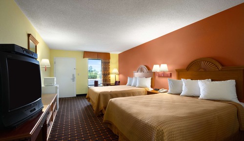 Habitación estándar, 2 camas de matrimonio, accesible para personas con discapacidad