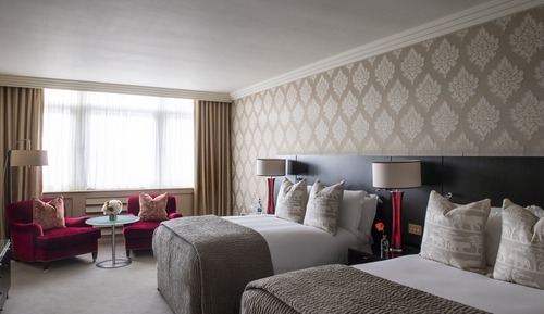 Habitación Deluxe con 2 camas individuales (1 King and 1 Double Bed)