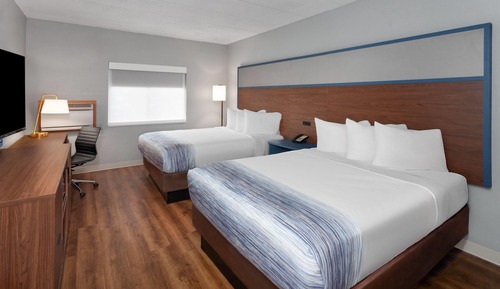 Habitación, 2 camas de matrimonio (Mobility, Bathtub W/grab Bars)