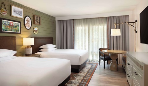 Habitación, 2 camas de matrimonio, patio