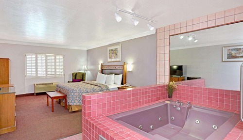 Suite, 1 cama de matrimonio grande, bañera de hidromasaje