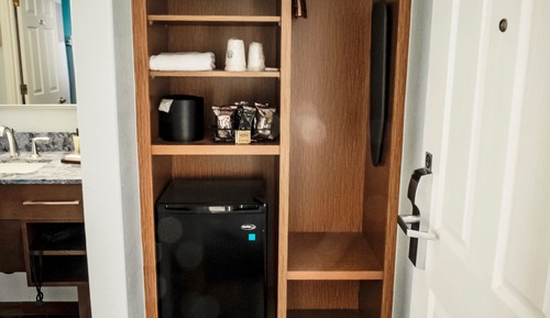 Habitación Deluxe, 2 camas de matrimonio, vistas parciales al lago