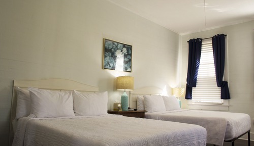 Duval Duplex 2 bedrooms 25 ft Balcony (Adults Only)