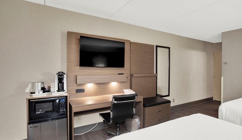 Habitación estándar, 2 camas de matrimonio, bañera, vistas a la piscina