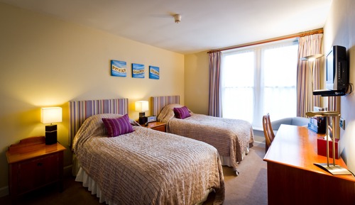 Habitación superior con 2 camas individuales