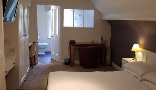 Habitación familiar (Four)