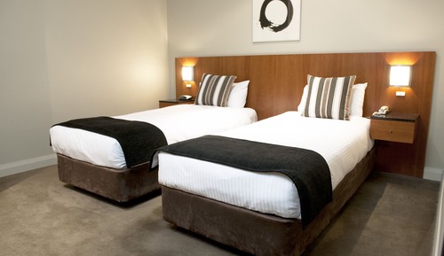 2 Bedroom Suite Queen-Twin