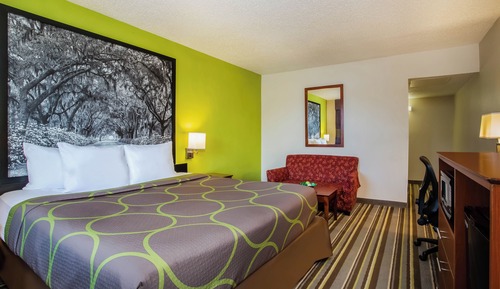 Habitación, 1 cama de matrimonio grande, fumadores, vistas al patio (Second Floor)