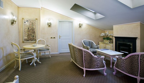 Master Suite Ático con ventanas Velux y acceso al Spa