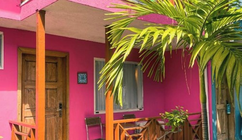 Habitación estándar con 2 camas individuales, 2 camas dobles, balcón, vistas al patio