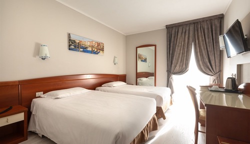 Habitación con 2 camas individuales