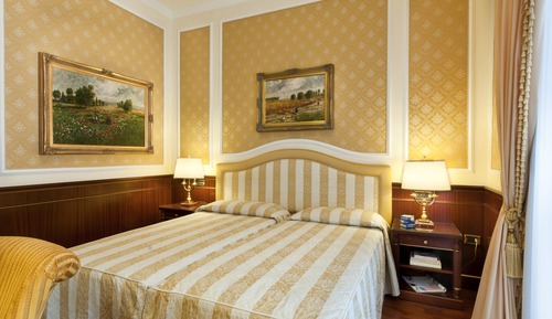 Habitación triple estándar, vistas parciales al lago (Double/Twin + Sofa bed)