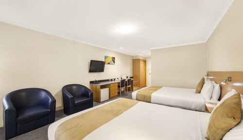 Habitación con 2 camas individuales, 2 camas de matrimonio