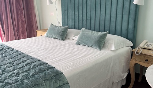 Habitación clásica con 1 cama doble o 2 individuales, 1 habitación