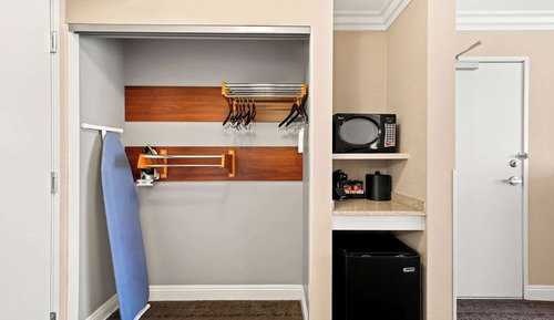 Habitación estándar, 2 camas de matrimonio, accesible para personas con discapacidad, no fumadores