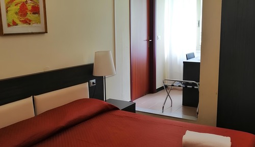 Habitación estándar con 1 cama doble o 2 individuales, 1 cama doble o 2 individuales