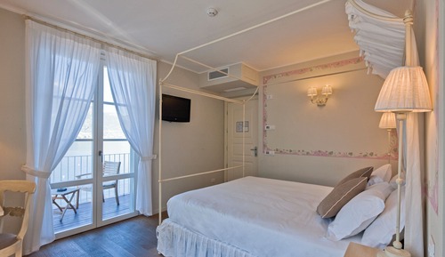 Habitación doble superior, balcón (Second Floor, No Lift Villa)