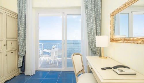 Habitación doble superior de uso individual, vistas al mar