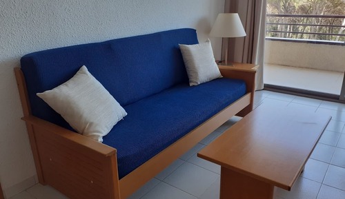 Estudio Económico con Sofa Cama, vistas piscina