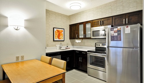 Suite, 2 habitaciones, no fumadores (Mobility/Hearing Access, Roll-in Shwr)