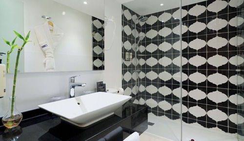 Habitación con 2 camas individuales, balcón (3 Adults)