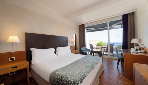 Habitación doble superior, balcón, vistas al mar (Premium)