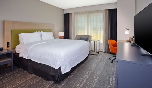 Habitación, 1 cama de matrimonio grande, frigorífico y microondas