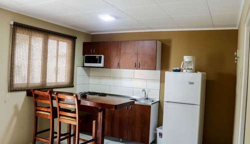 One Bedroom Queen Apartment