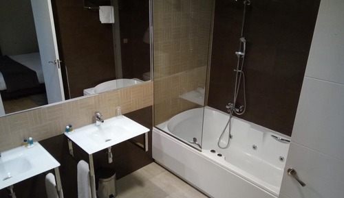 Suite, bañera de hidromasaje