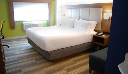 Habitación estándar, 1 cama de matrimonio grande, bañera accesible (Access Tub)