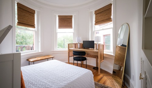 Habitación, acceso a la piscina (The Lighthouse)