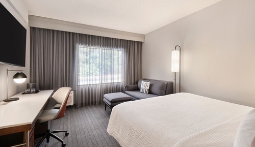 Habitación, 1 cama de matrimonio grande (Mobility/Hearing Access, Roll-In Shwr)